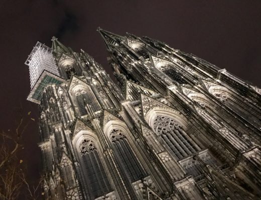 De Dom van Keulen bij nacht