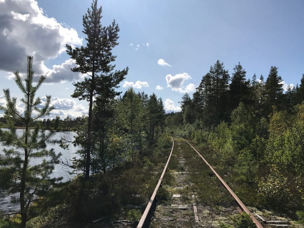 Fietsen over het spoor in Zweden